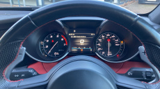 Alfa Romeo Giulia 2.0 TB 280 Veloce [Performance brake] 4dr Auto Petrol Saloon